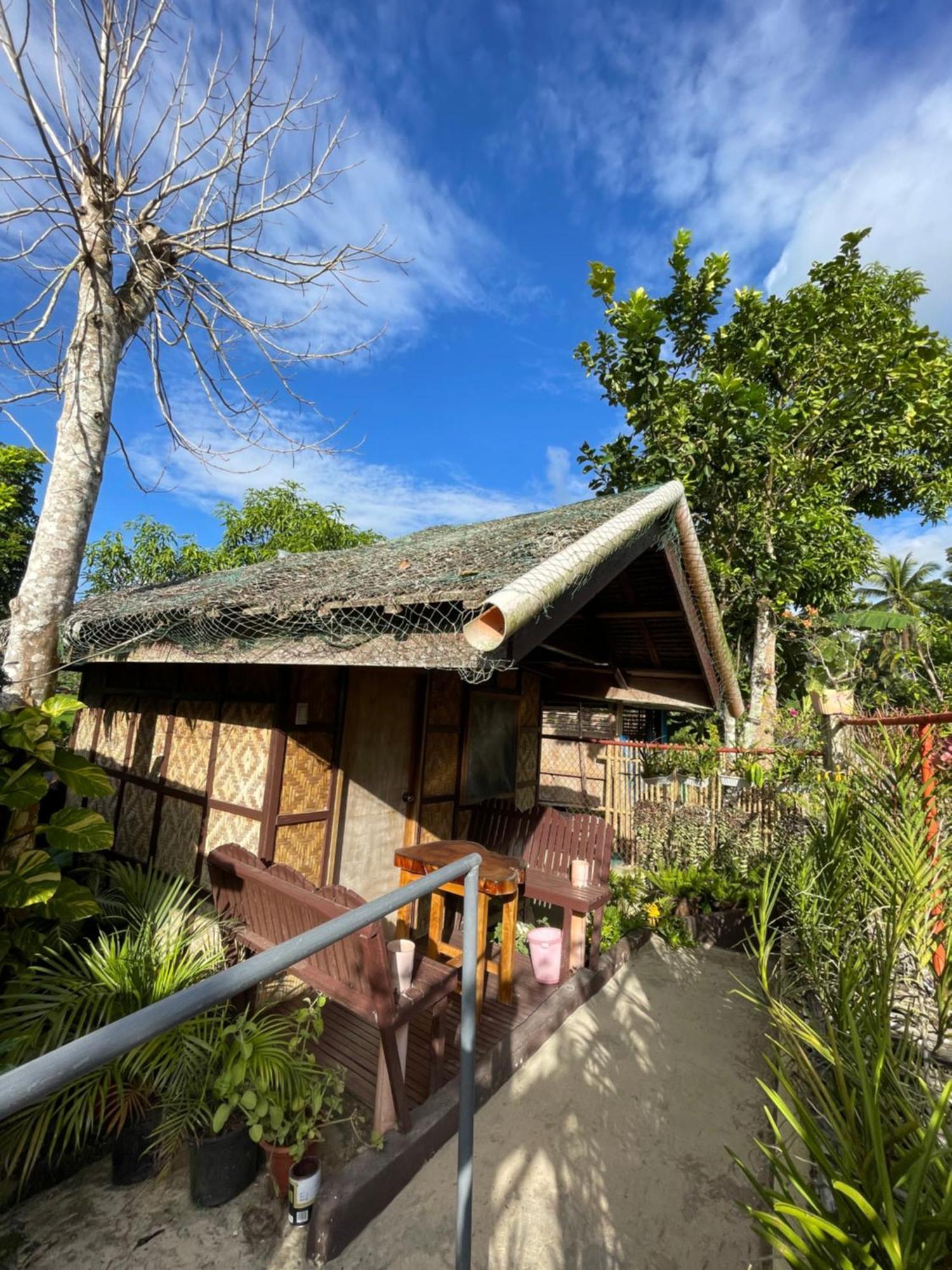 Fely'S Homestay Batuan Exterior foto