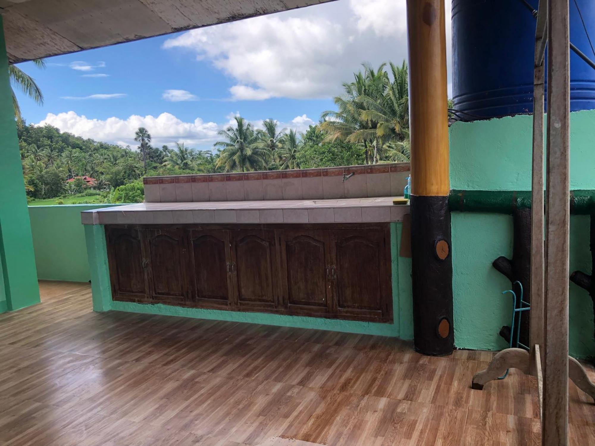 Fely'S Homestay Batuan Exterior foto